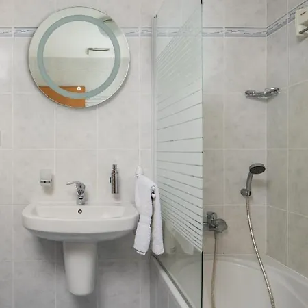 Apartament Sunny In Modrany By Days